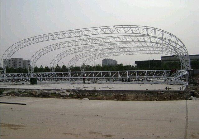 大跨度网架高空拼装施工方法-- 绍兴泱泱钢结构有限公司  