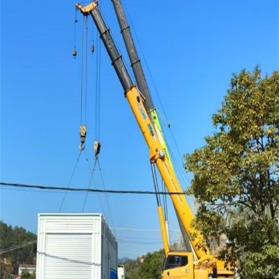 华蓥市高空吊装任务，我们的吊车安全